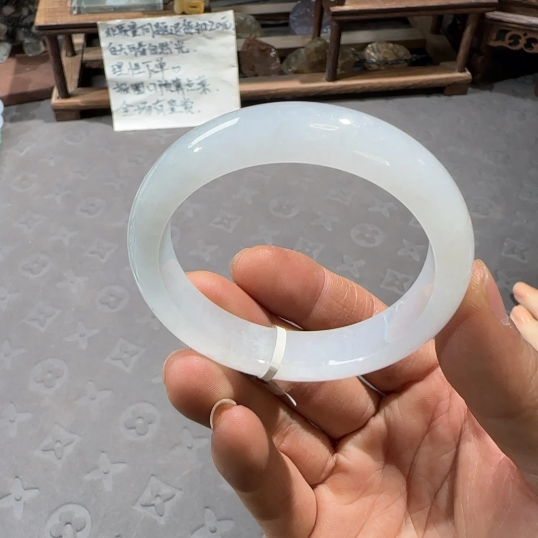 翡翠未镶嵌手镯52圈口