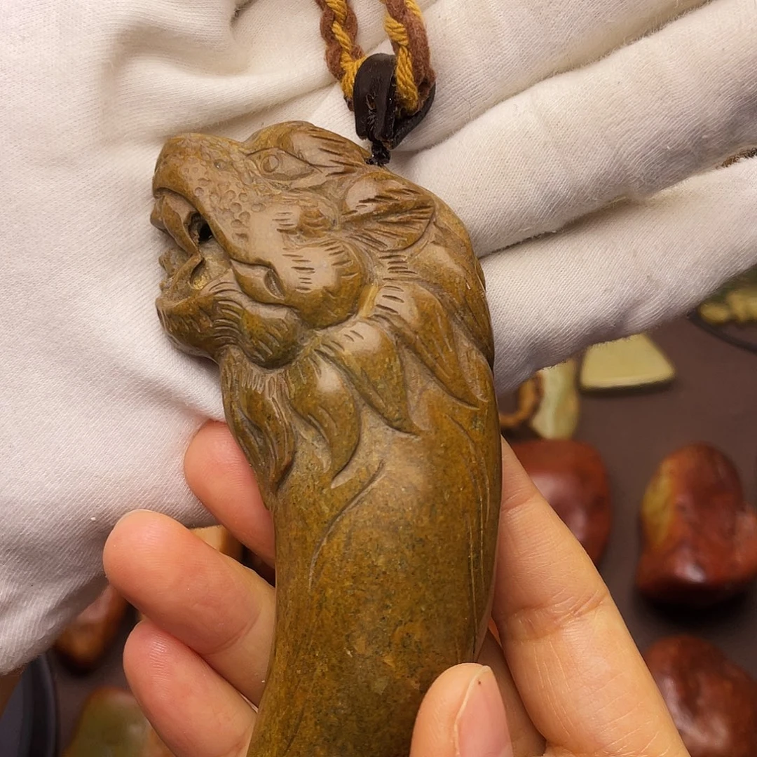 岫岩河磨玉（透闪石质玉）未镶嵌颈饰