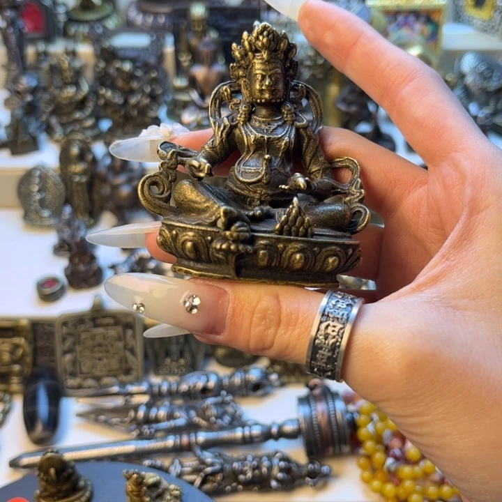 石***间泥塑闪价漏价一件