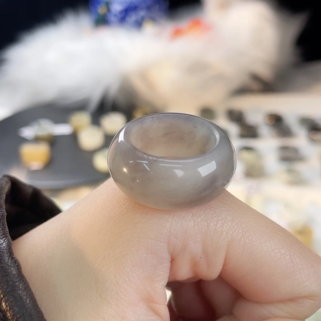 热***球和田玉未镶嵌戒指c82飘紫墩墩18.6