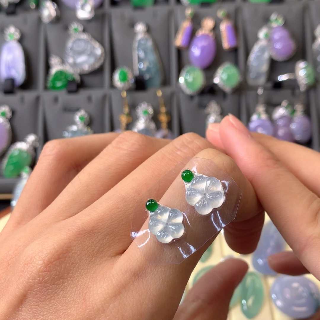 翡翠颈饰未镶嵌裸石