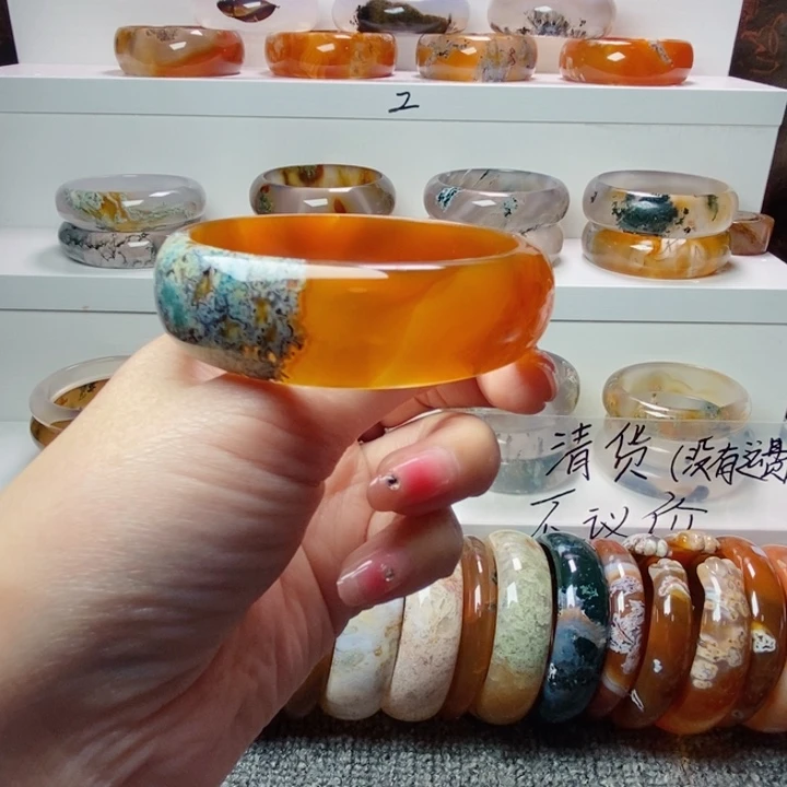 玛瑙/玉髓手镯未镶嵌宸*