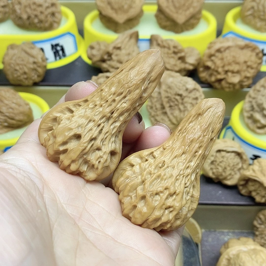 文玩核桃吊坠鸭嘴