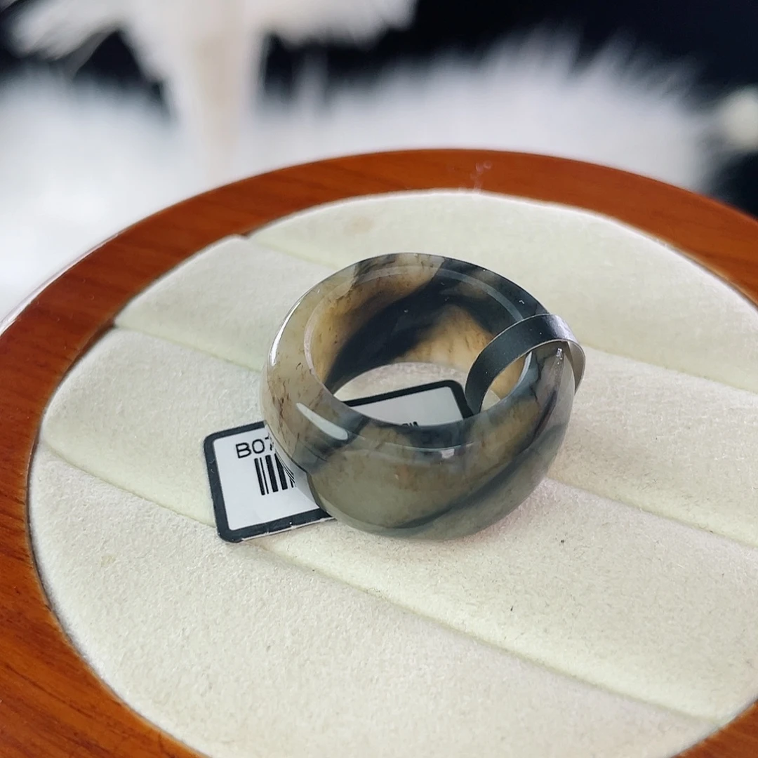 和田玉未镶嵌戒指l81。腰花胖方圆。17.9。不退换