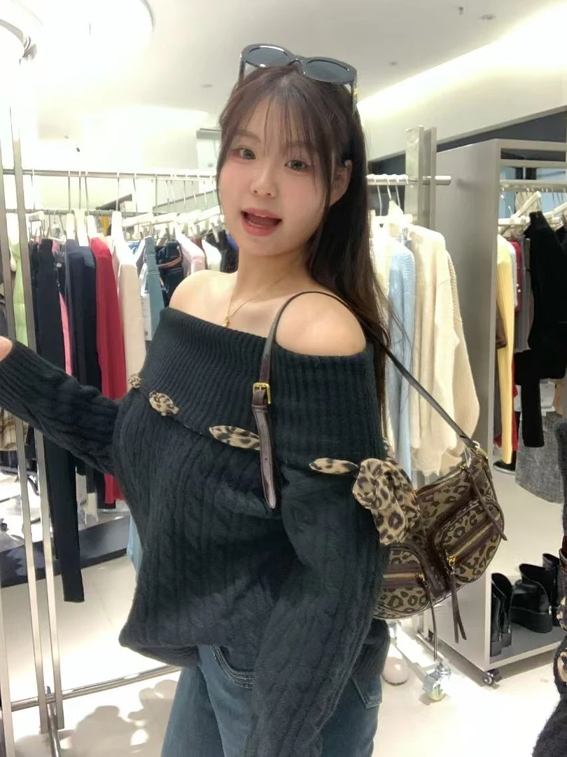 慧芝huizhi 豹纹丝带毛衣 定制款 一字领加厚设计款慵懒宽松毛衣