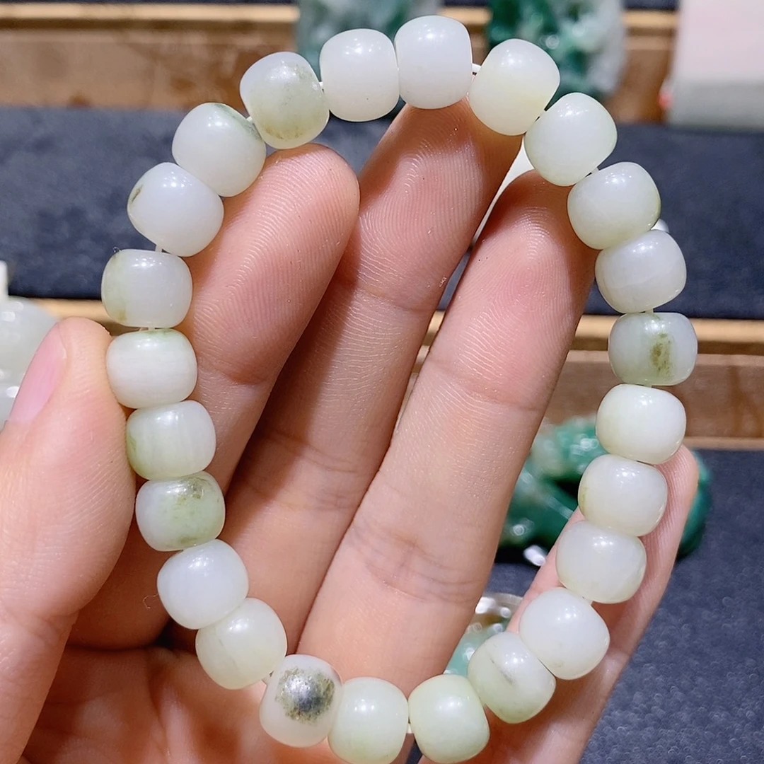 独山玉未镶嵌吊坠