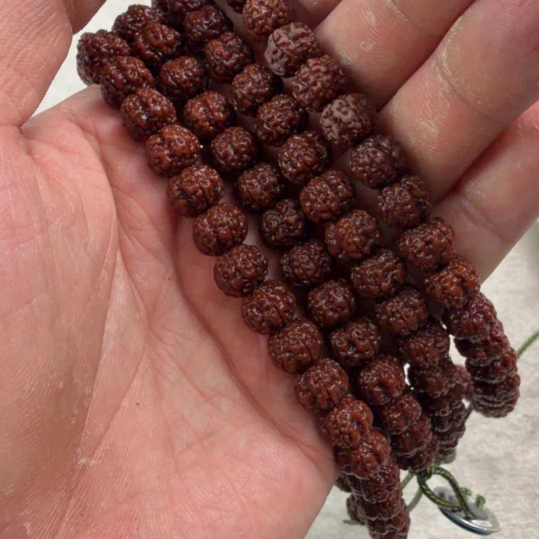 金刚菩提吊坠观系列9老树梅花手持