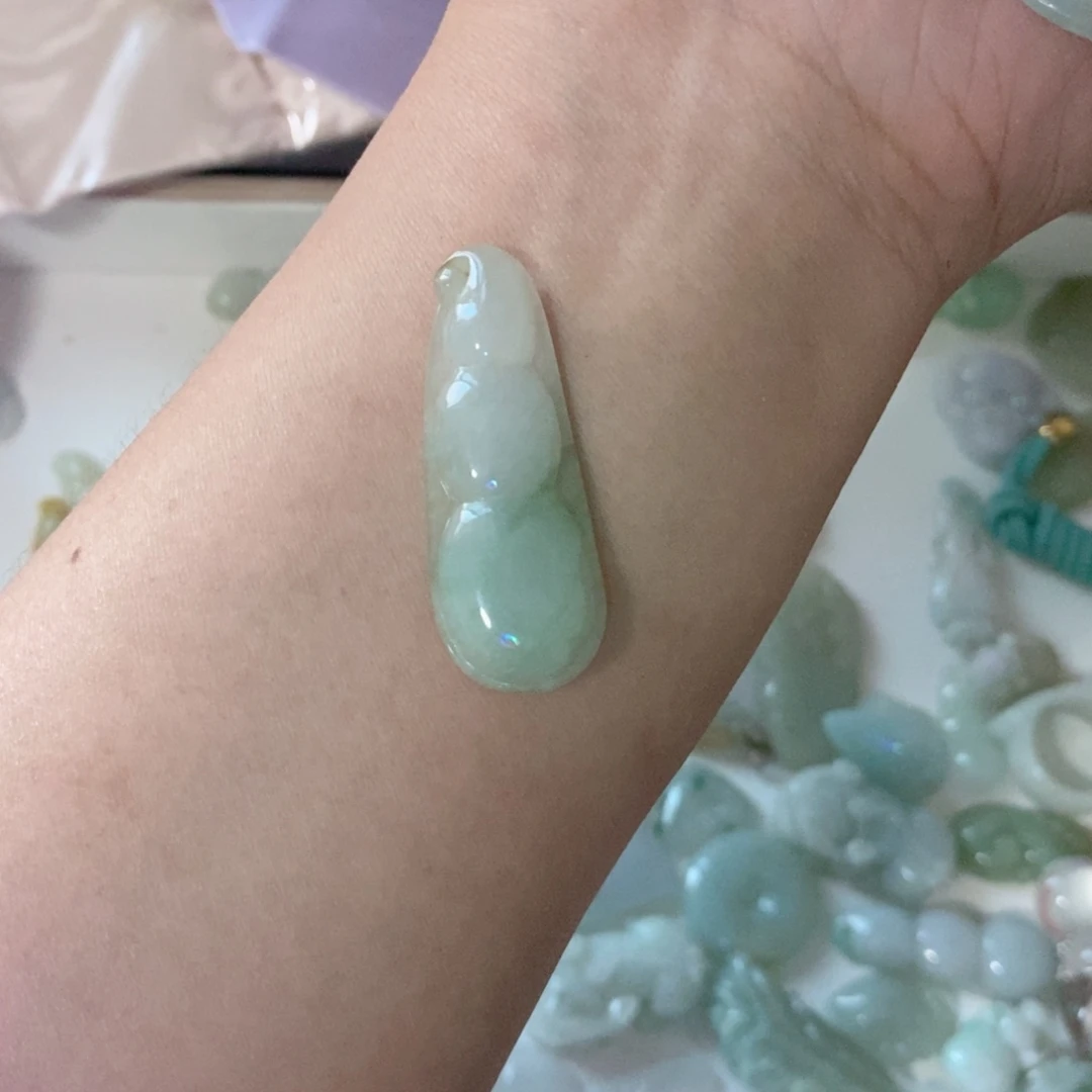 未镶嵌手镯翡翠豆子