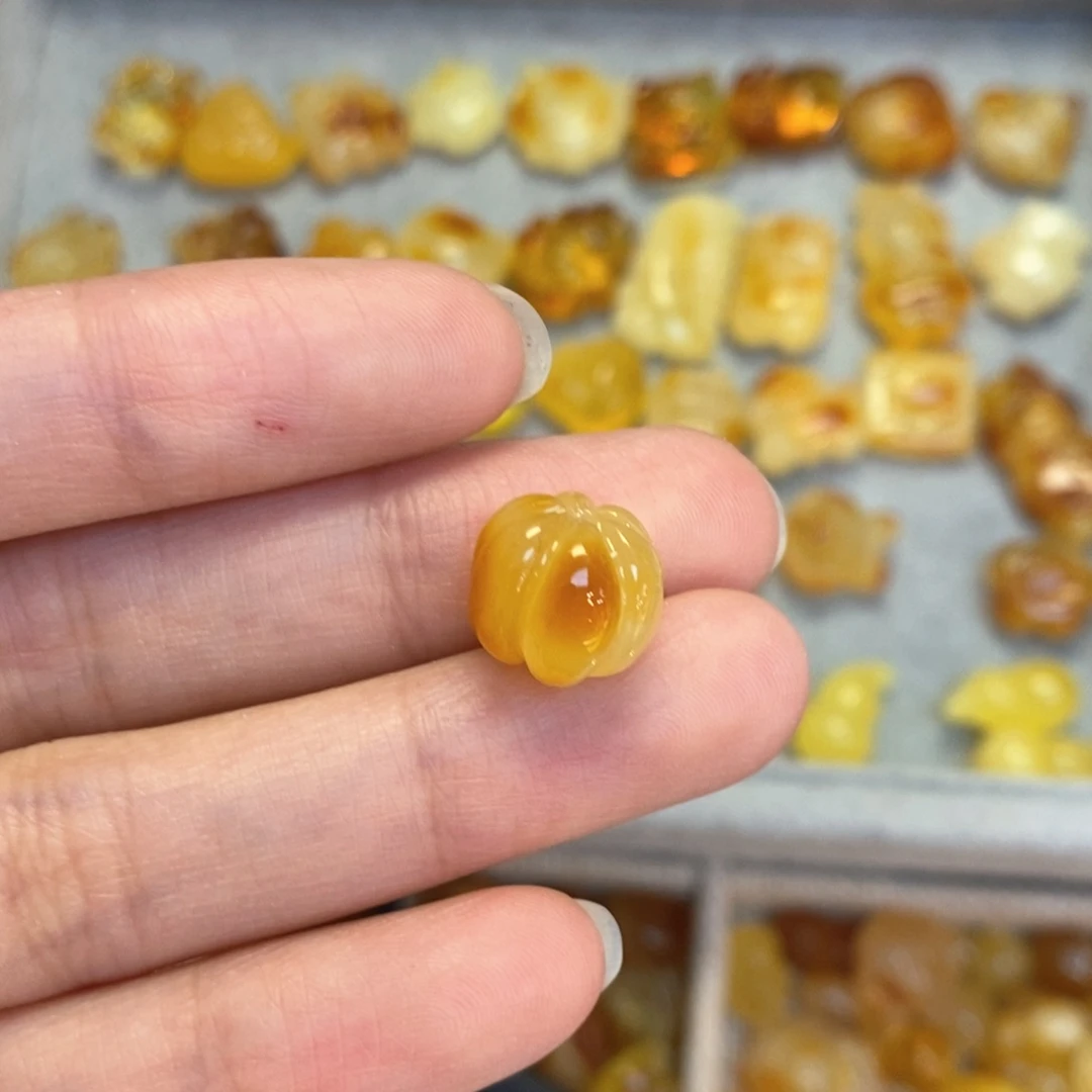 蜜蜡颈饰未镶嵌南瓜