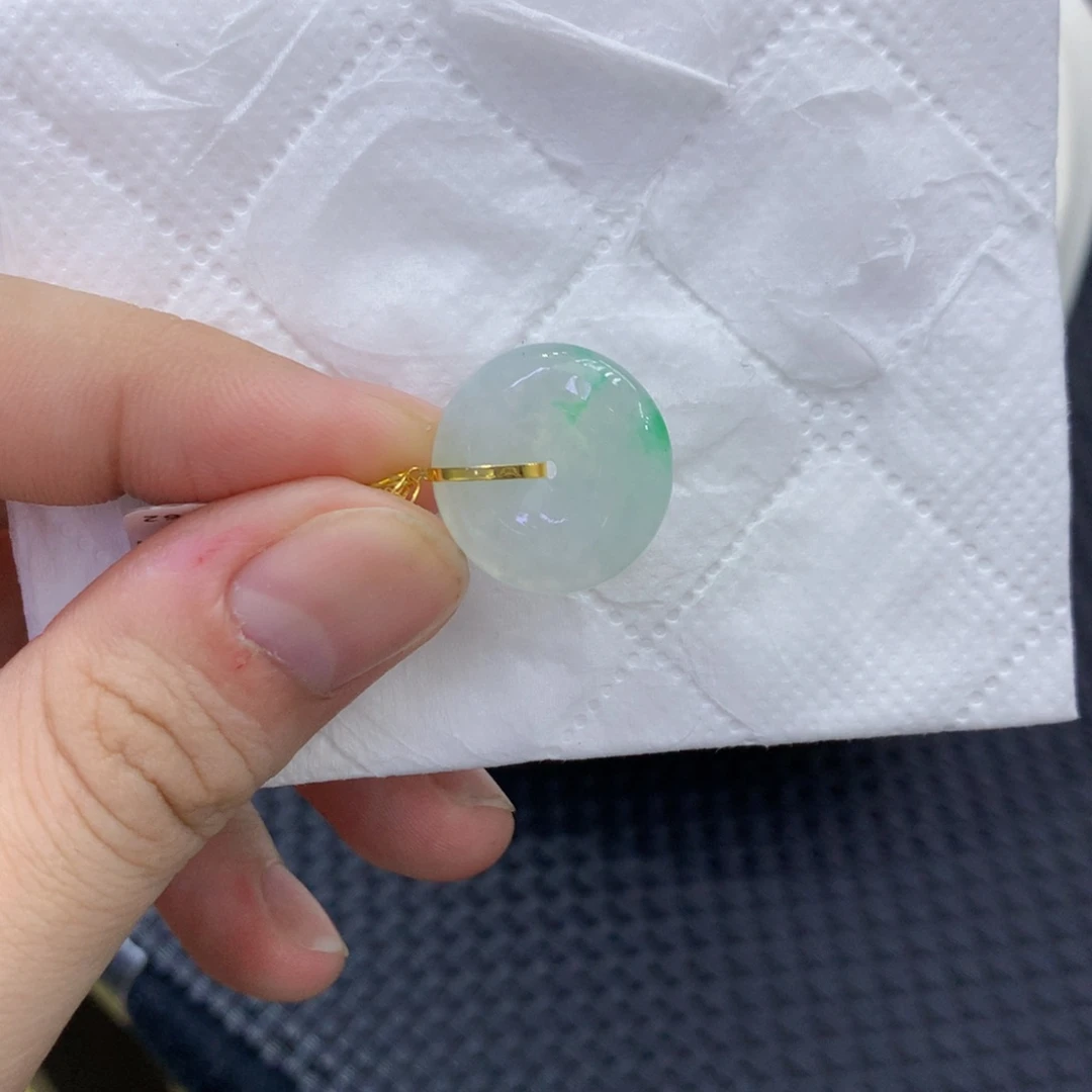 翡翠18K金镶嵌颈饰翡翠