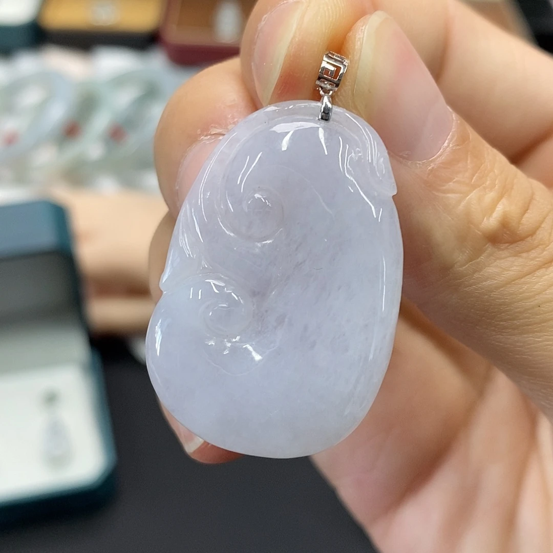 翡翠18K金镶嵌吊坠(赠链)翡翠如意