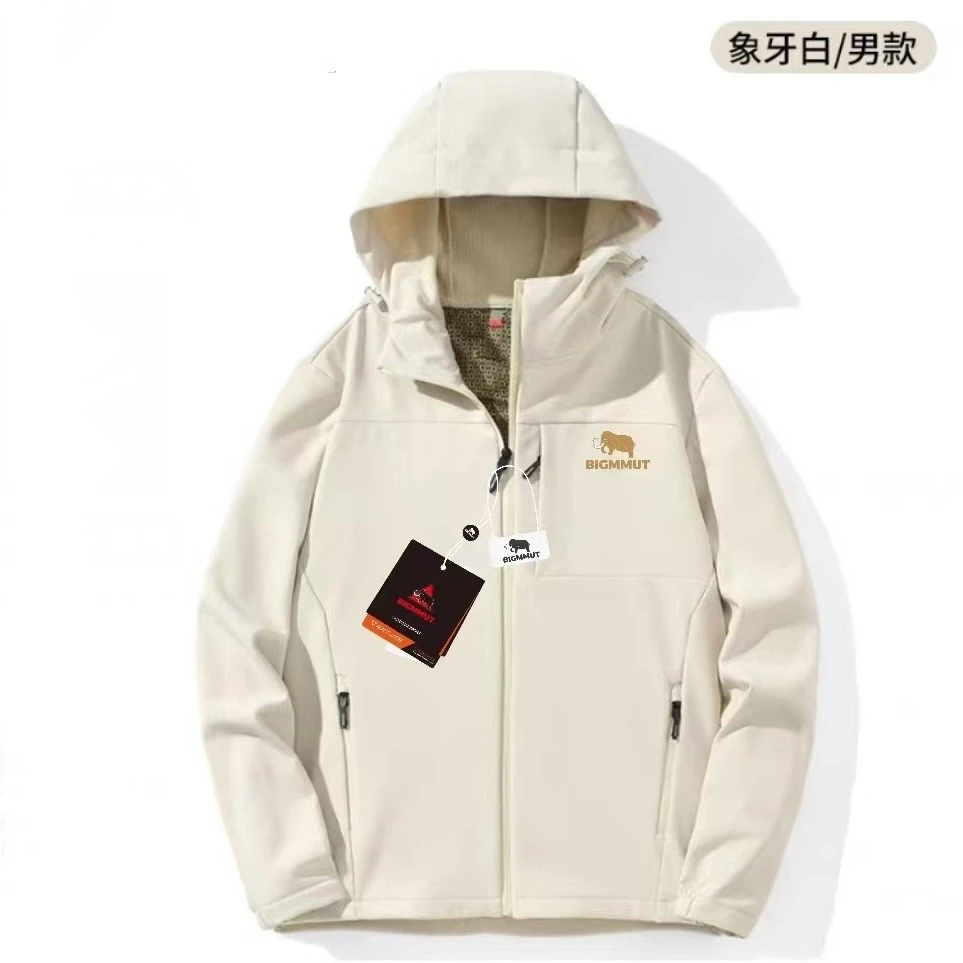 A捡漏！新款软壳冲锋衣情侣款户外运动通勤外套 598