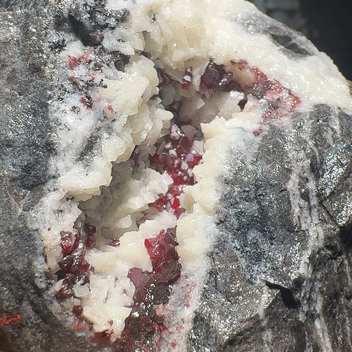 上****天然辰砂天然朱砂原矿石