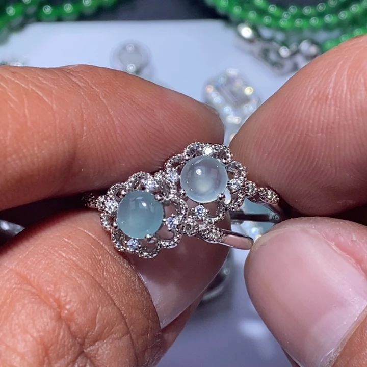 翡翠未镶嵌颈饰天然翡翠一个