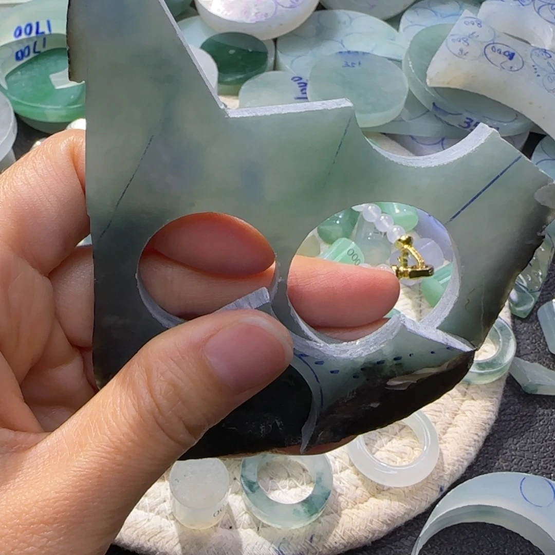 定制翡翠未镶嵌翡翠