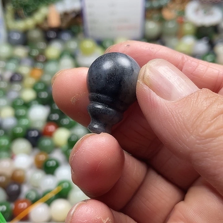 颈饰未镶嵌和田玉承****随
