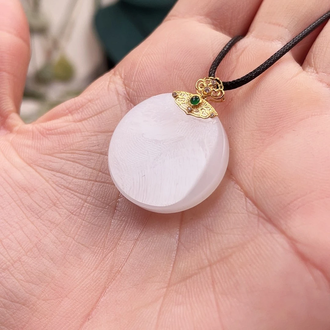 18K金镶嵌手链和田玉