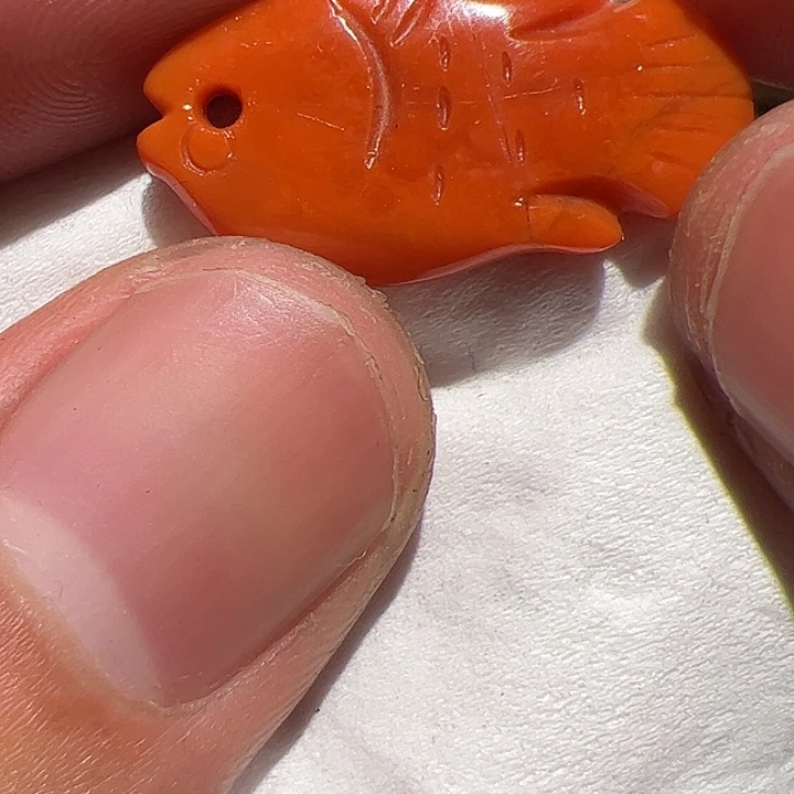 玻璃颈饰我也有很多