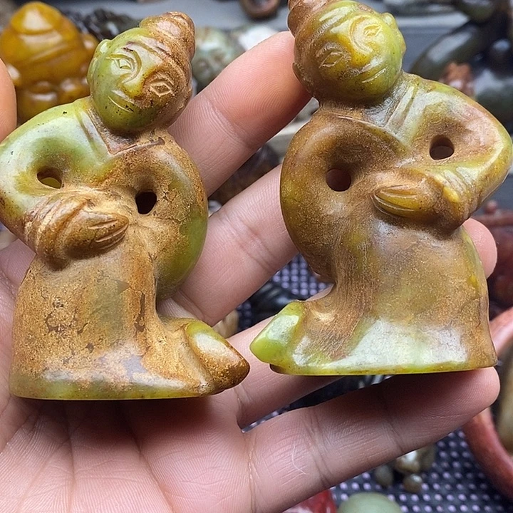 未镶嵌蛇纹石玉颈饰
