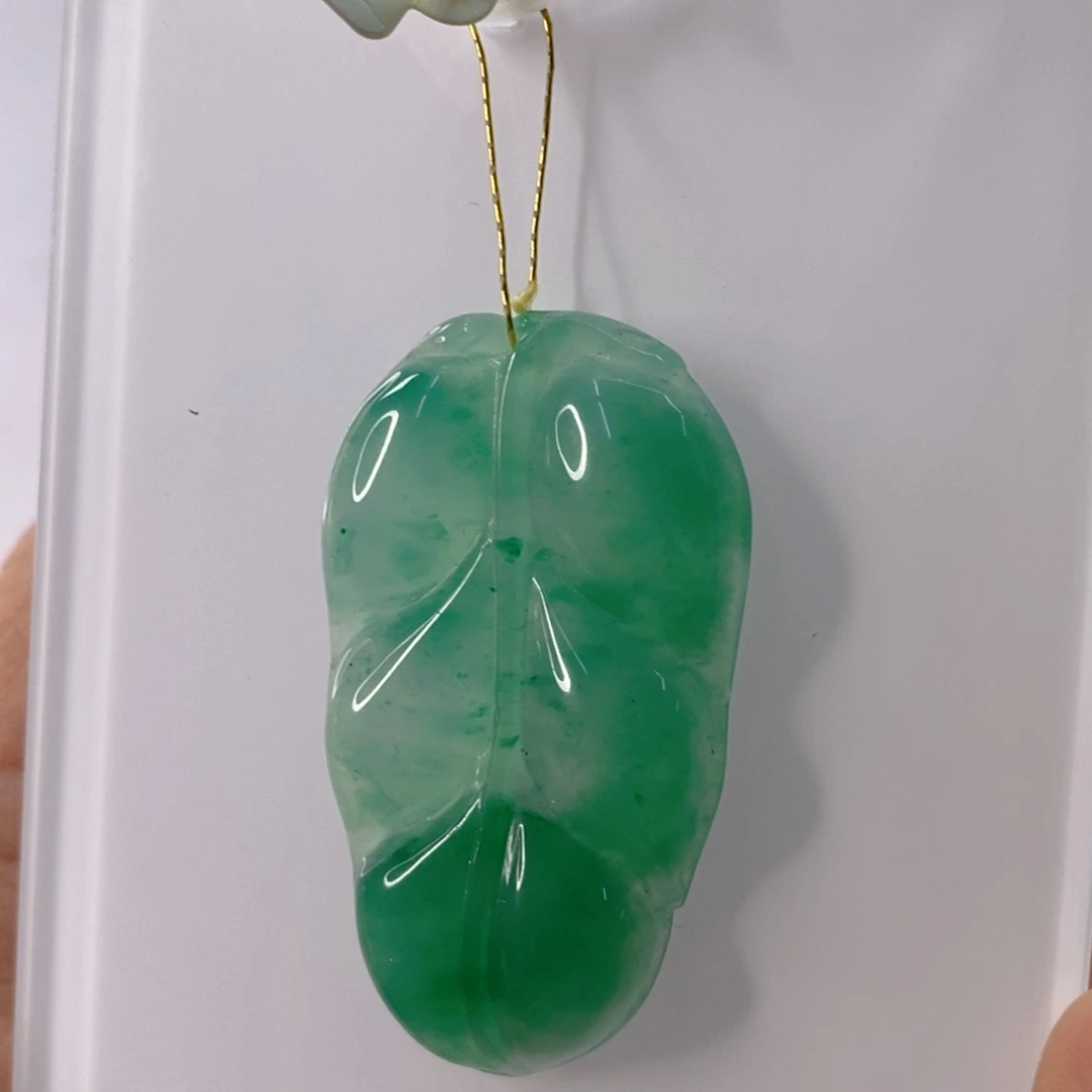 石英质玉未镶嵌颈饰