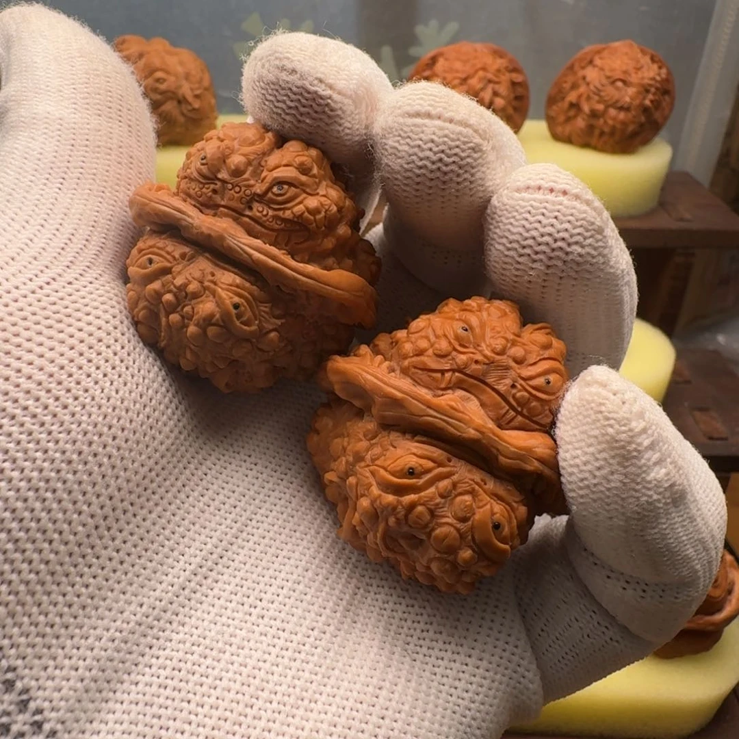 二*蛤蟆头雕刻招财金蟾