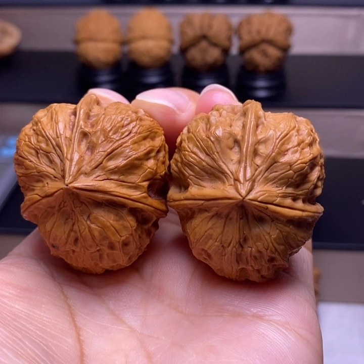 把件文玩核桃玉面三楞13