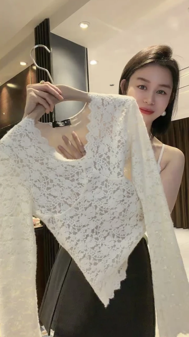 V领蕾丝衫女秋季修身纯欲高级感气质加绒加厚内搭打底衫上衣