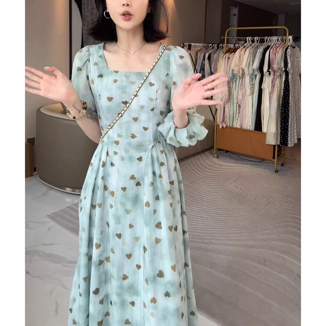 夏季短袖宽松百搭中长款设计裙子爱心印花时尚显瘦减龄收腰连衣裙