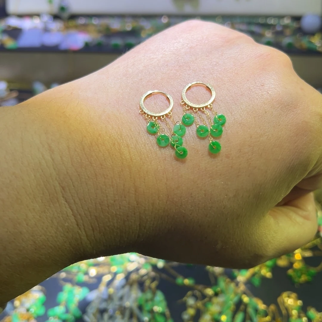 颈饰18K金镶嵌翡翠耳包