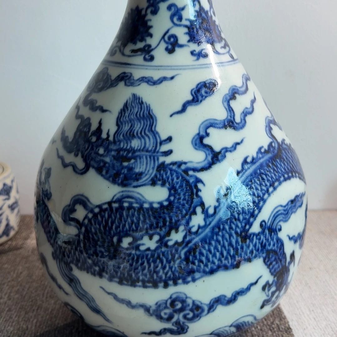 用***8青花瓶一件完整完整完整