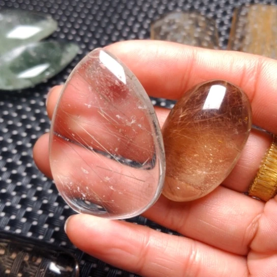 水晶颈饰银S925镶嵌是***呜