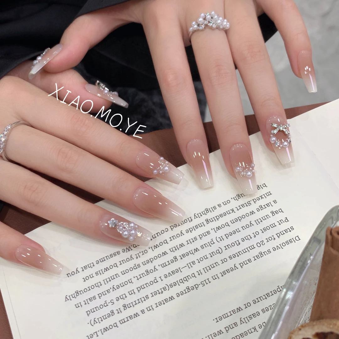 【小雪松】小沫野穿戴甲秋冬温柔显白裸色晕染气质显白款美甲~~
