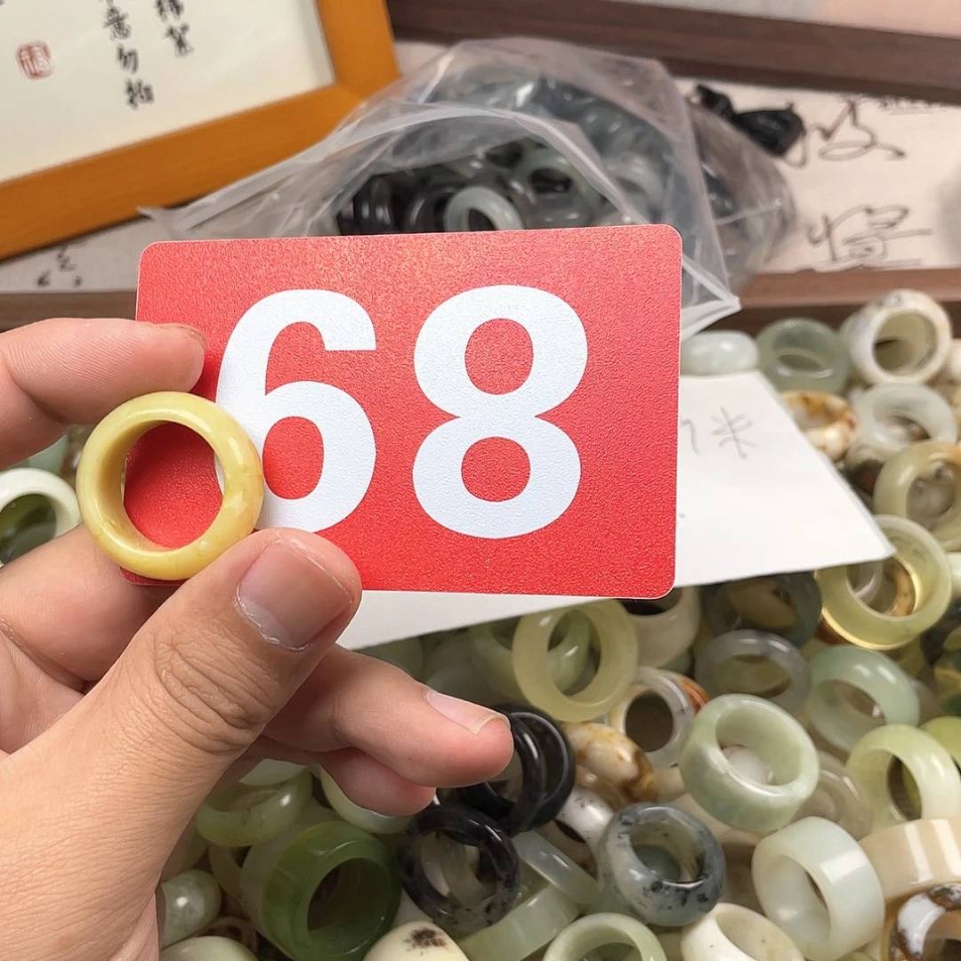 十***月蛇纹石玉合金颈饰