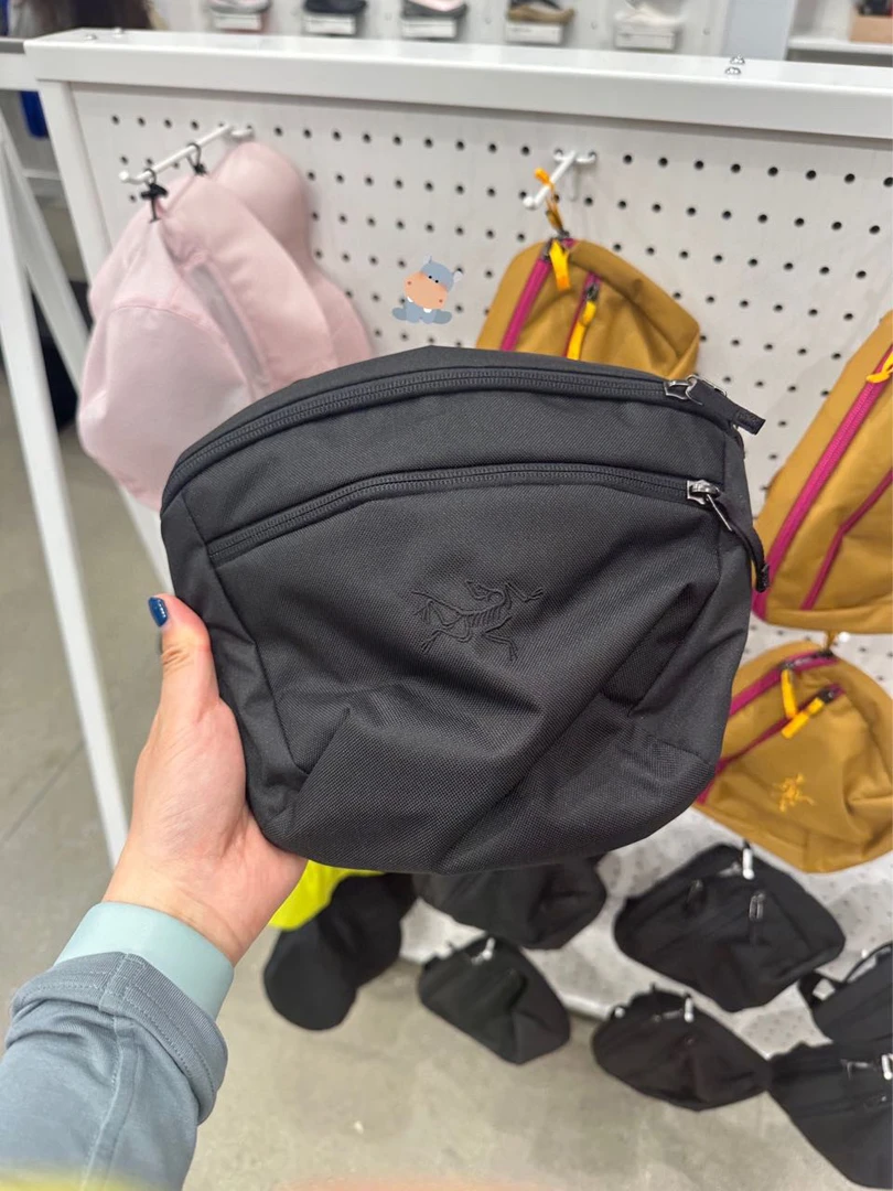 【国内现货】ARC'TERYX/始祖鸟 MANTIS 2.5 升斜挎包