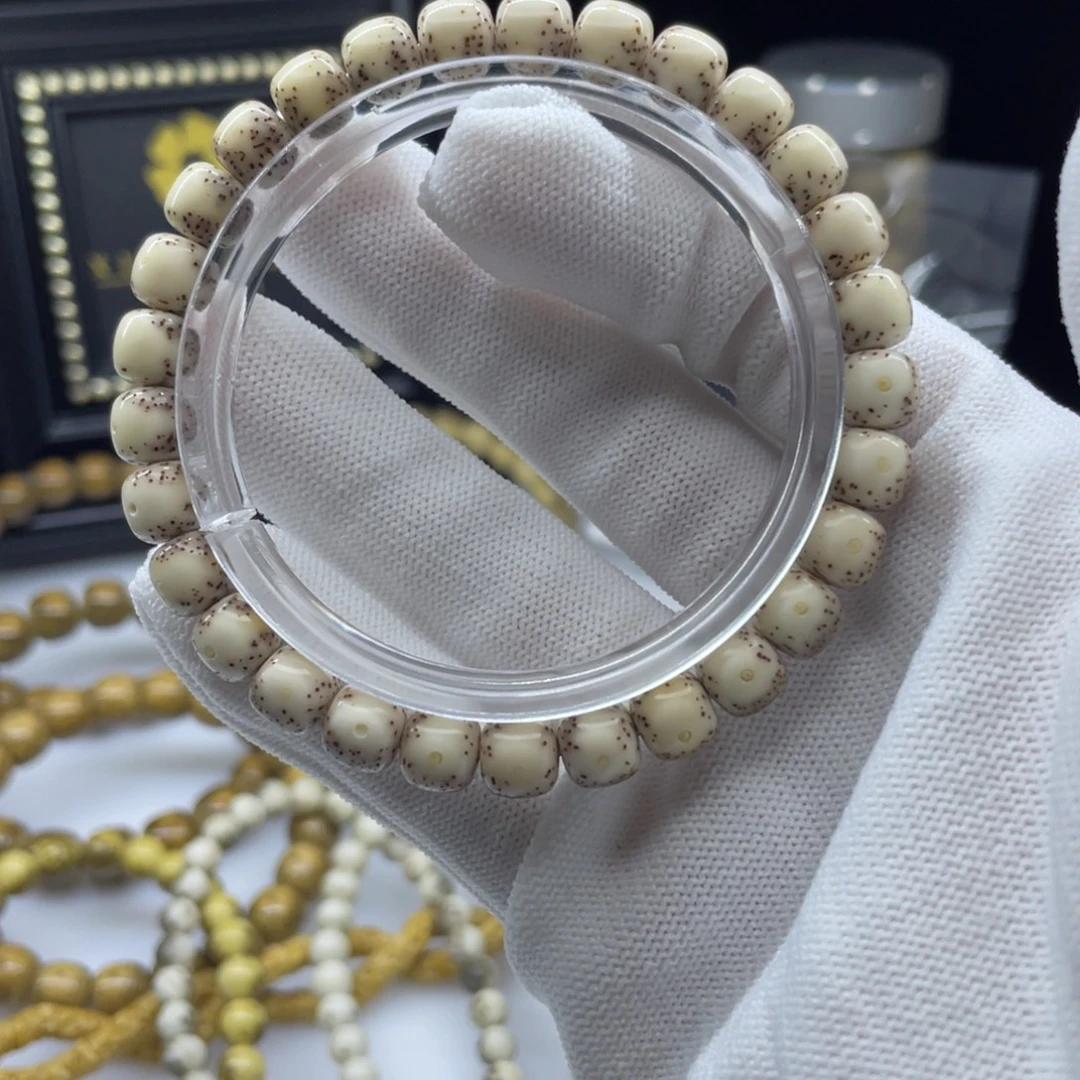 吊坠星月菩提06       8骨瓷白大眼睛