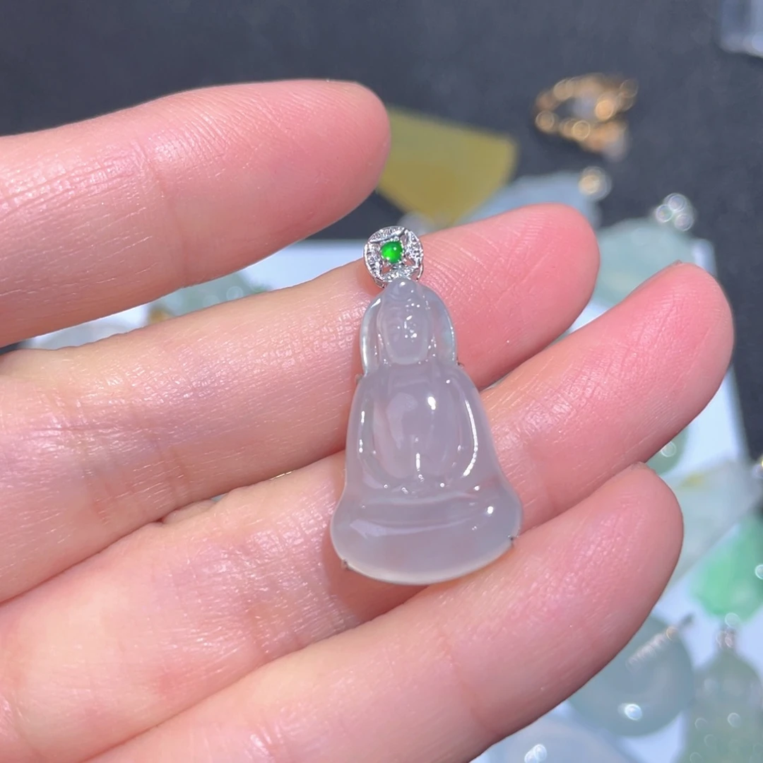 翡翠颈饰18K金镶嵌翡翠