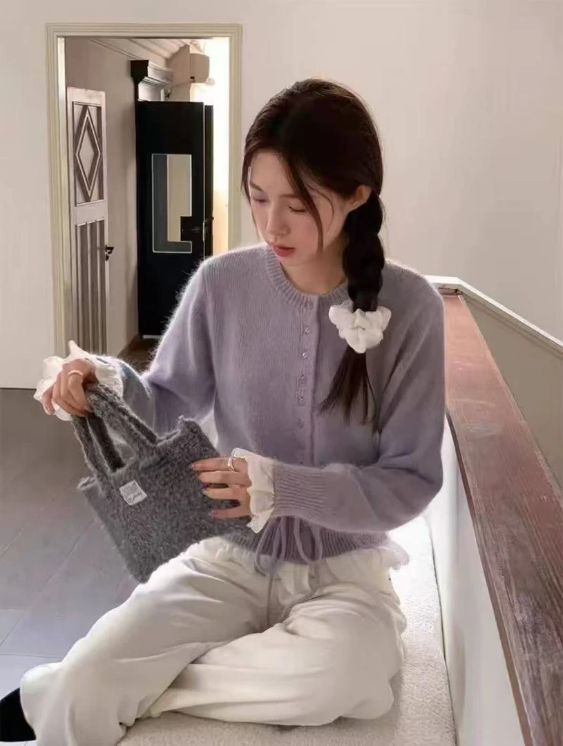 韩系红色花边拼接毛衣女装秋冬设计感收腰针织开衫小个子短款上衣