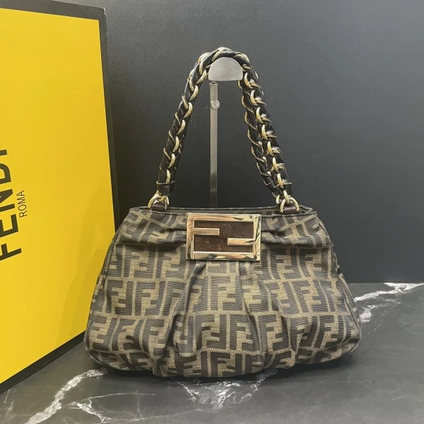 95新/芬迪/妃鱼/手提包/市场价14999/250207LT0030