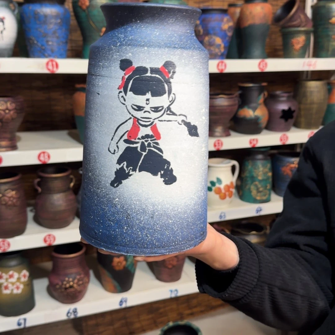 红陶红陶浮雕花盆炸炸炸