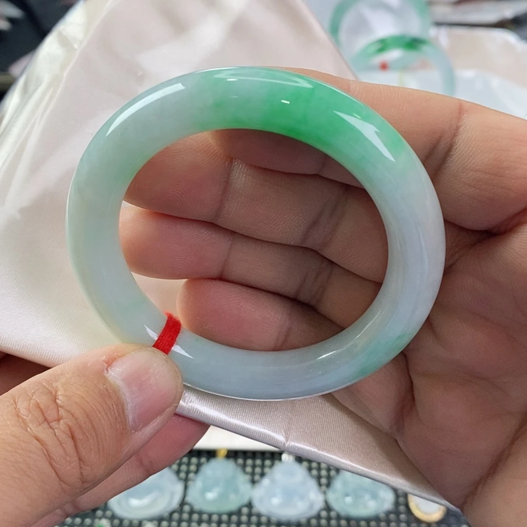 【闪购商品】未镶嵌手镯翡翠