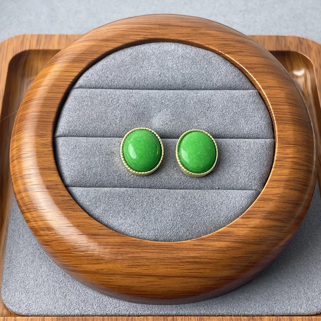 007翡翠 鸽子蛋耳钉