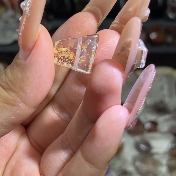 未镶嵌吊坠(赠链)水晶