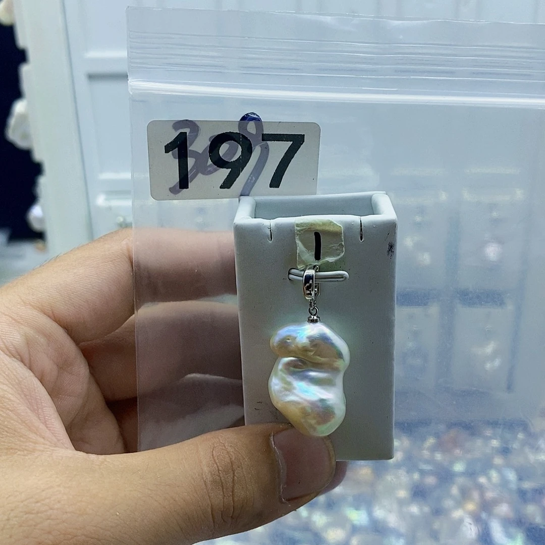 淡水珍珠合金颈饰