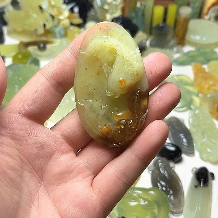 未镶嵌蛇纹石玉颈饰