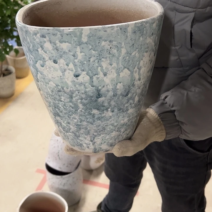 高度22厘米口20厘米