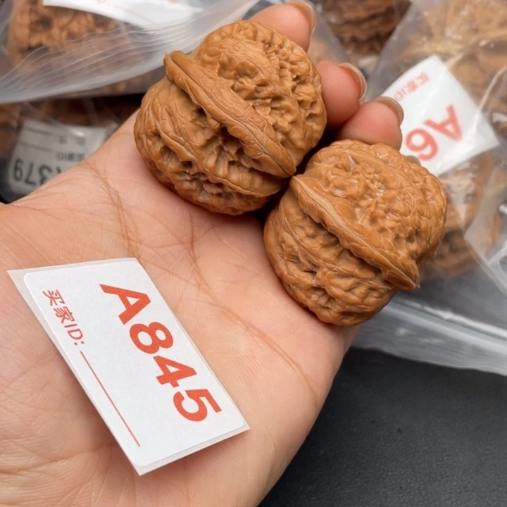 文玩核桃吊坠核桃