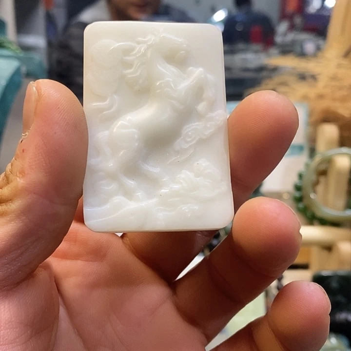 云***艺和田玉（糖玉）未镶嵌颈饰