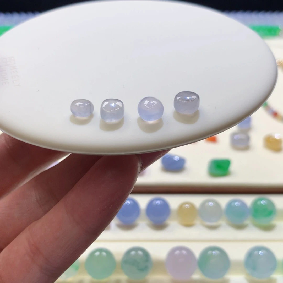 定制翡翠未镶嵌乌鸡随形一套