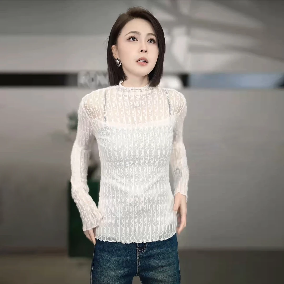 溶溶【柔光星海】RONGRONG 半高领网纱木耳边气质女上衣C-L206611-1
