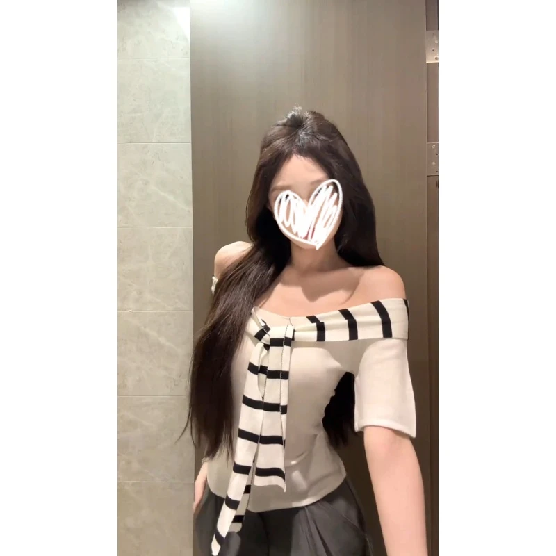 一字领条纹披肩短袖T恤女装夏季修身显瘦独特漂亮小衫百搭上衣